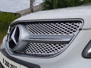 Решетка радиатора верхняя (лист) Mercedes-Benz E-class Coupe (купе) 2013- ― shelbyauto