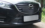 Съёмная решётка для защиты радиатора Mazda CX5 2015- black с парктроником верхняя